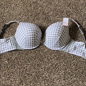 Cacique boost plunge 38F NWT Bra